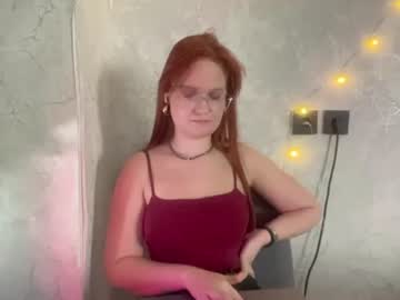 Kira, live webcam girl, age 18, streaming now, shy, 18