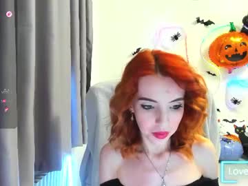 Tricia, live webcam girl, age 26, from UA, streaming now, lovense, squirt
