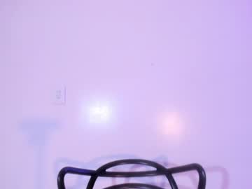 Teylor, live webcam girl, age 24, from VE, streaming now, ebony, daddysgirl