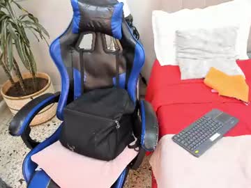 thania_Thomson, live webcam girl, age 19, from CO, streaming now, bigcock, femboy