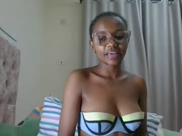 Betty, live webcam girl, age 22, from KE, streaming now, ebony, puffynipples
