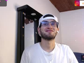 Thiiago 💙, live webcam girl, age 25, from CO, streaming now, cum, feet