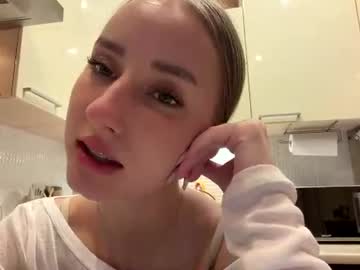 Hayley, live webcam girl, age 18, streaming now, 18, teen