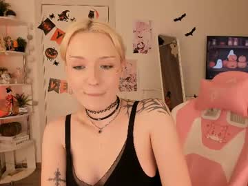 Tiffany, live webcam girl, age 19, streaming now, 18, squirt