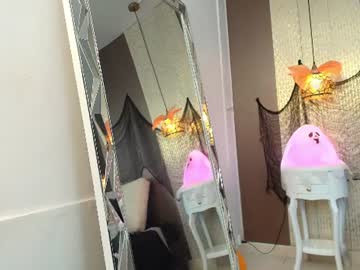 tiifany_baker, live webcam girl, age 23, from CO, streaming now, bigboobs, lovense
