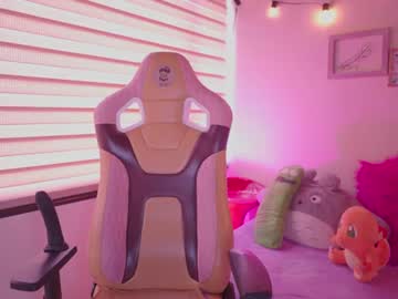 Blue 💙, live webcam girl, age 20, from CO, streaming now, shy, tomboy