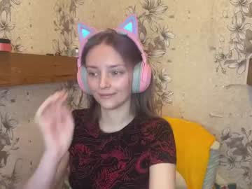 Emma, live webcam girl, age 18, streaming now, shy, new
