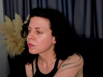 trisha_hart, live webcam girl, streaming now, feet, lovense