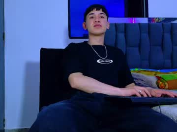 Mr_Daren, live webcam girl, age 21, from CO, streaming now, gay, twink