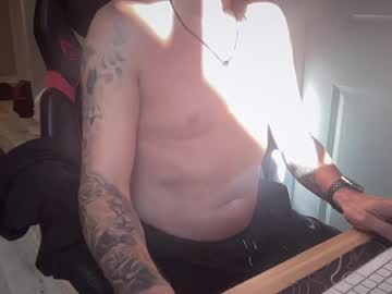 TT_Boy2000, live webcam girl, age 46, from CA, streaming now, daddy, bi
