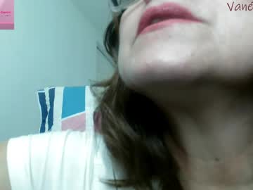 Vanesared2, live webcam girl, from CO, streaming now, squirting, lovensecontrol