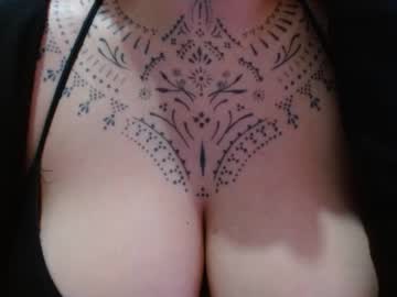 Vah Oliver, live webcam girl, age 38, from BR, streaming now