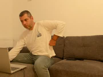 ValyValisimo, live webcam girl, age 36, from RO, streaming now, hairy, feet