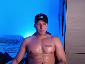 VALENTINO, live webcam girl, age 27, from CO, streaming now, fingers, feet