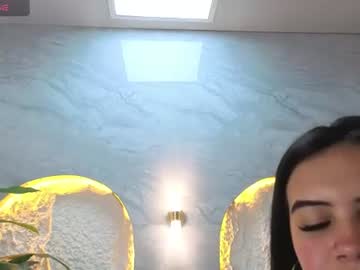 Valeria 👄, live webcam girl, age 18, from CO, streaming now, latina, asshole