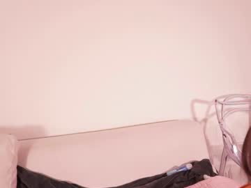 violetta_swift_, live webcam girl, age 24, from CO, streaming now, bigboobs, leggings