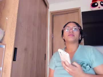 vicky, live webcam girl, age 26, from CO, streaming now, lovense, latina