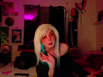 Viper, live webcam girl, age 24, from US, streaming now, blonde, goth