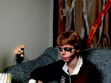 Leo, live webcam girl, age 19, streaming now, skinny, feet