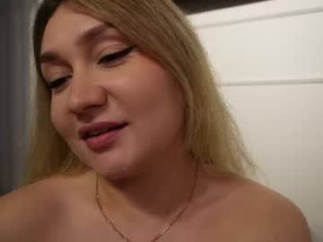 wineandboobs, live webcam girl, age 24, streaming now, bigass, teen