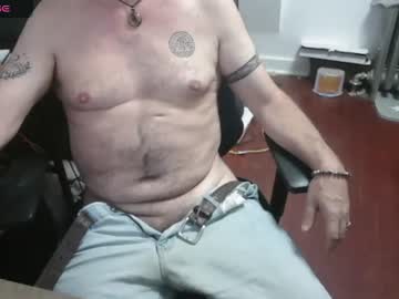 woodworker6473, live webcam girl, age 61, from US, streaming now, feet, mature