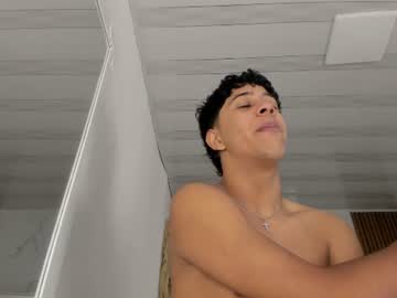 Xiao, live webcam girl, age 18, from CO, streaming now, 18, latino