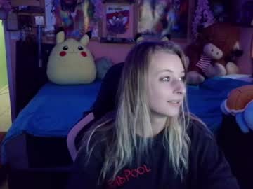 Asia, live webcam girl, from US, streaming now, blonde, natural