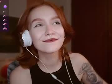 Mia, live webcam girl, age 25, streaming now, smalltits, redhead