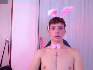 Sam🌸, live webcam girl, age 19, from CO, streaming now, bigass, femboy