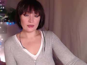 Clary, live webcam girl, age 39, streaming now, stockings, squirt