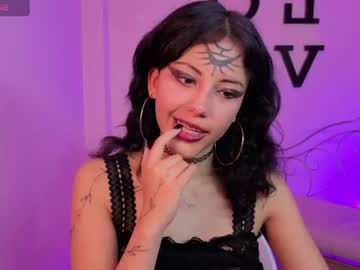 Zoe, live webcam girl, age 20, from CO, streaming now, dirtytalk, kinky