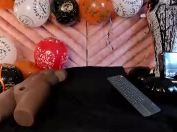 SWEET ZOE, live webcam girl, age 24, from CO, streaming now, atm, anal