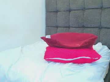 isabella, live webcam girl, age 19, from CO, streaming now, new, teen