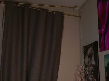 Reisy, live webcam girl, age 19, streaming now, 18, teen