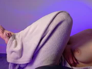 Adriana 🌻, live webcam girl, age 20, from CO, streaming now, bbc, feet