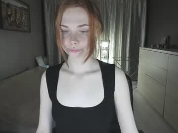 aelunie, live webcam girl, streaming now, teen, cute