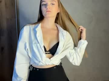 Eva, live webcam girl, age 18, streaming now, teen, bigboobs
