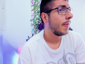 Carlos, live webcam girl, age 26, from CO, streaming now, feet, socks