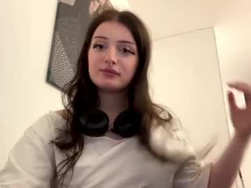 Nola, live webcam girl, age 18, streaming now, new, teen