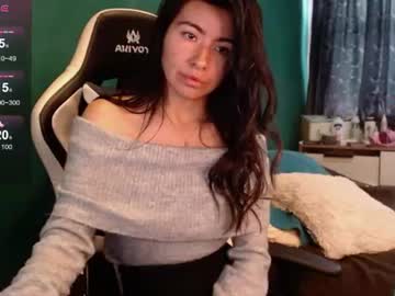 Alice, live webcam girl, age 26, from CO, streaming now, natural, shy