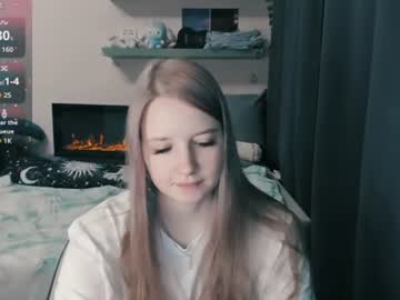 Alya, live webcam girl, age 20, streaming now, shaved, lovense