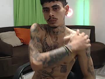 Alpha_Zom, live webcam girl, age 28, from CO, streaming now, young, muscle