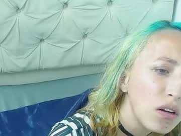 amoremerchmar, live webcam girl, age 24, from CO, streaming now, young, squirt