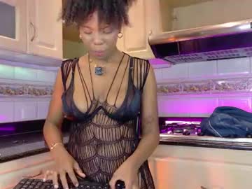 Amira 💜, live webcam girl, age 20, from CO, streaming now, ebony, fuckmachine