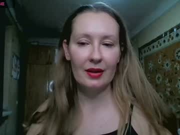 AnnaXLovers  (X- @AnnaX_Lovers), live webcam girl, age 31, streaming now, lovense, feet