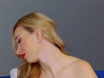 Anne, live webcam girl, from RO, streaming now, anal, squirt