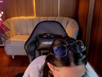Anni_acker_b, live webcam girl, age 22, from CO, streaming now, bigboobs, new