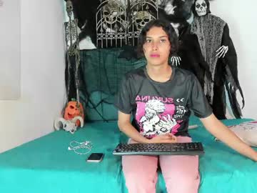 angel ❤️‍🔥, live webcam girl, from CO, streaming now, trans, skinny