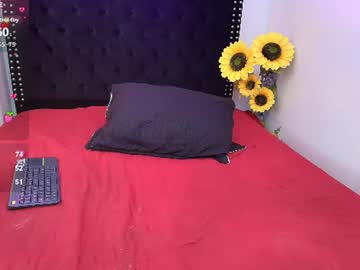 Anthonelaa__, live webcam girl, age 40, from CO, streaming now, lovense, anal