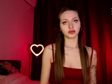 Alice, live webcam girl, age 21, streaming now, tease, young